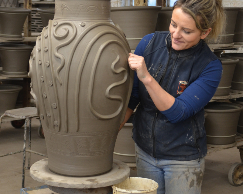 Sas Decorating a Sassanian Jar