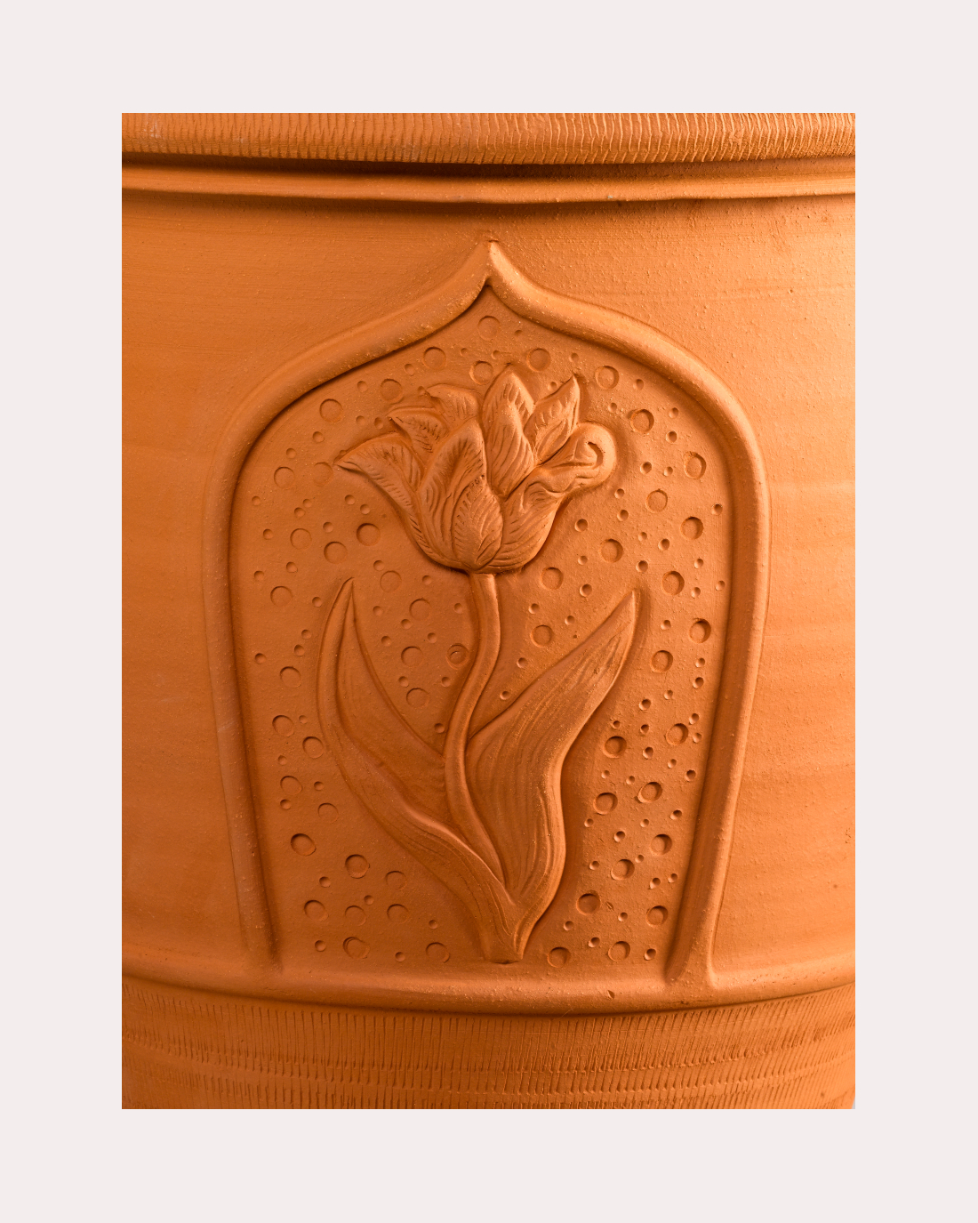 389BC Majestic Tulip Pot