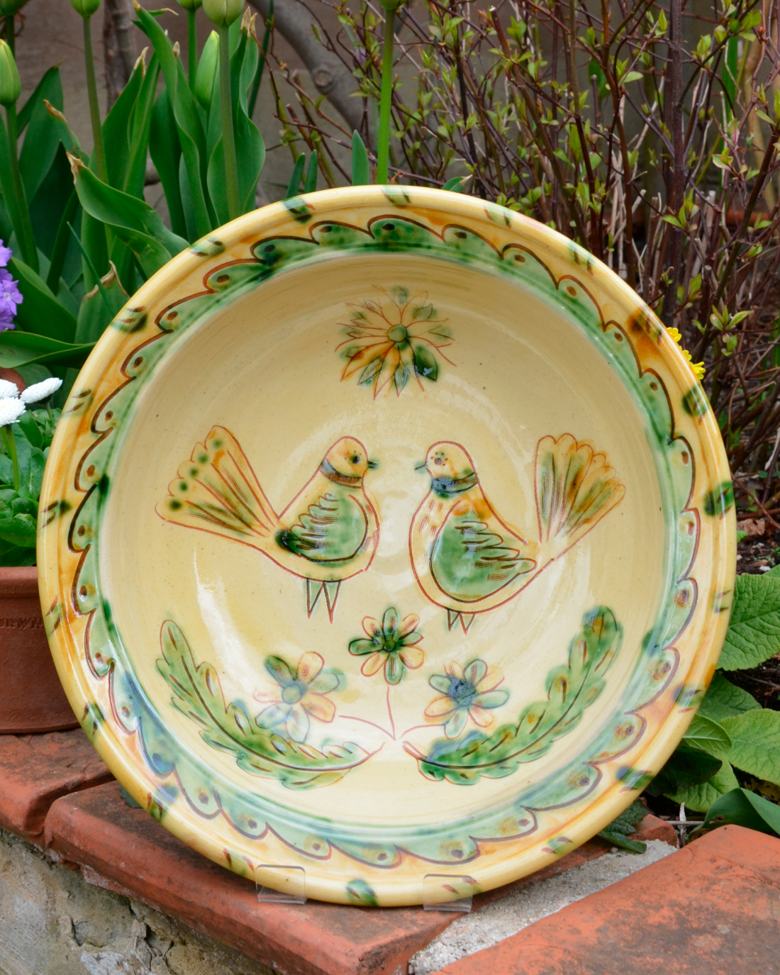 Sgraffito tableware by Jim & Dominique Keeling