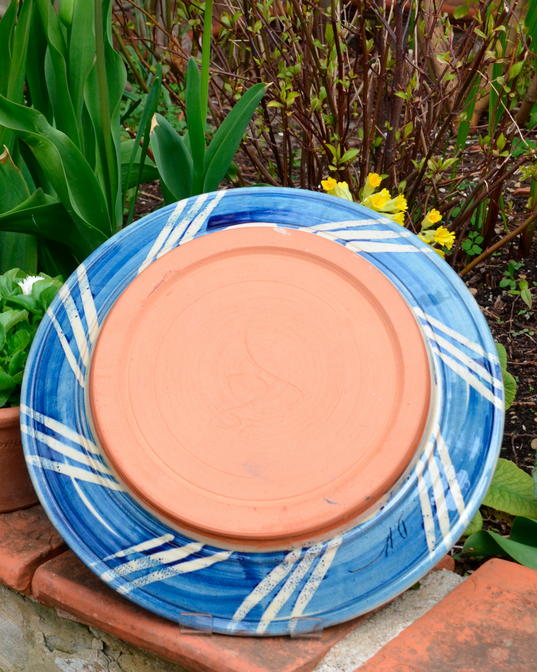 Sgraffito tableware by Jim & Dominique Keeling