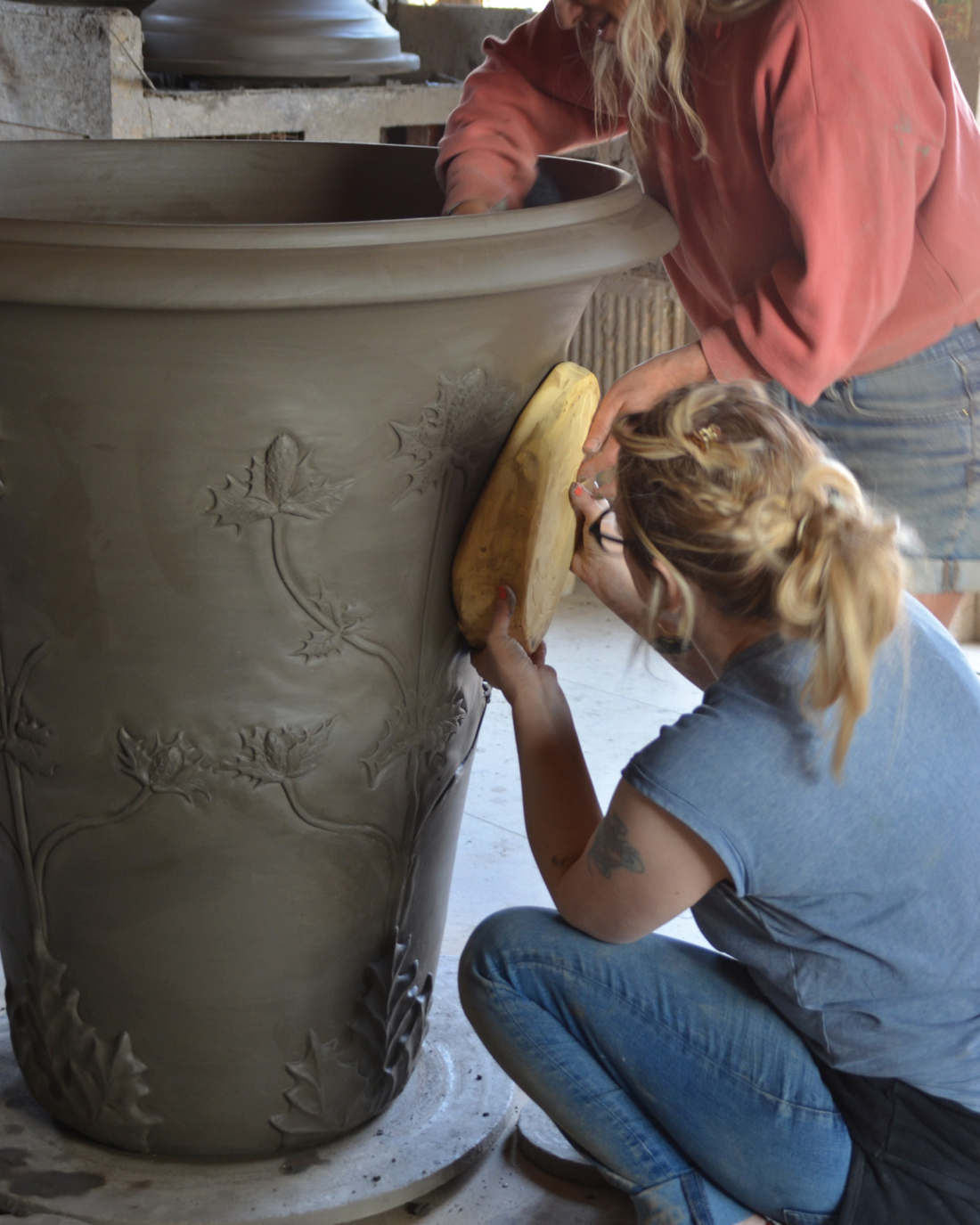 Making Giant Sea Holly Urn Whichford Pottery Chris Beardshaw