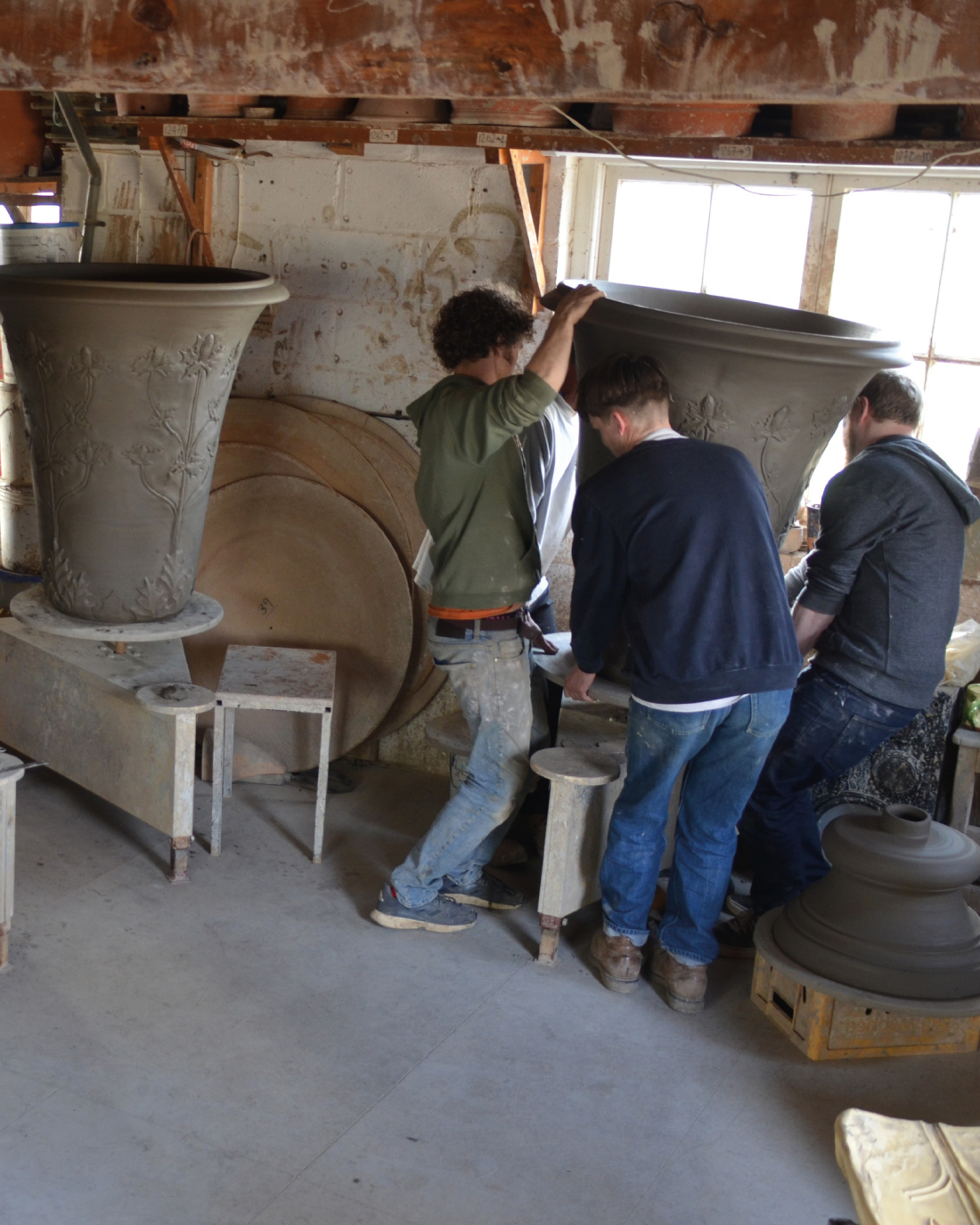 Making Giant Sea Holly Urn Whichford Pottery Chris Beardshaw