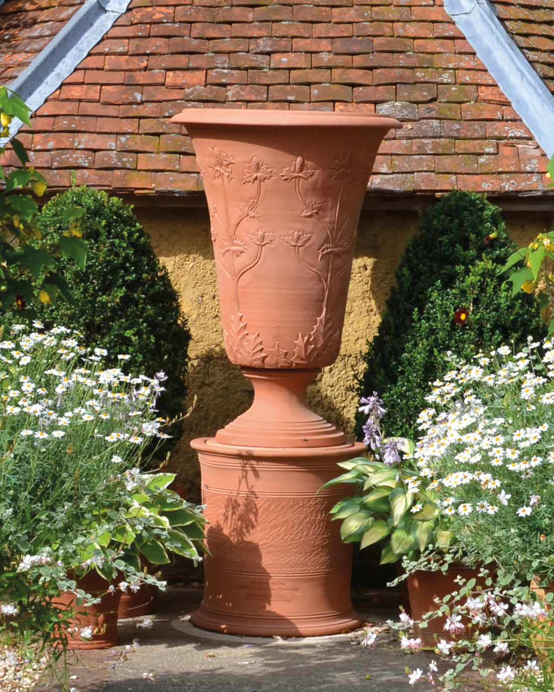 Chris Beardshaw Giant Urn Whichford Pottery