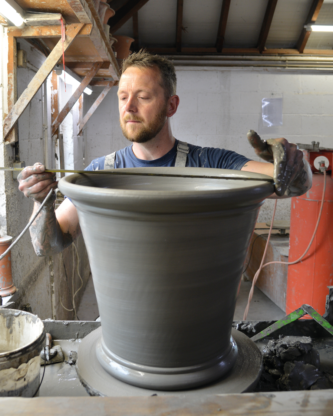 Kelmscott Planter Whichford Pottery